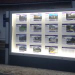Porte-affiche LED pour agence immobilière